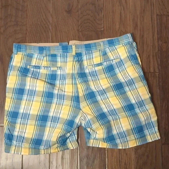 Plaid  Shorts - Picture 2 of 8